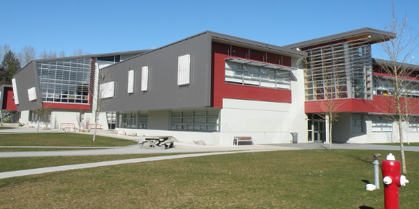 カナダの高校タイプ－公立校・カトリック系校・私立校－それぞれの特徴 | カナダ留学の無料エージェント