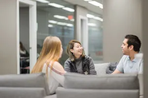 学生ラウンジは生徒の憩いの場です