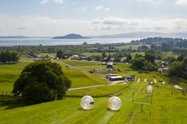 RELA ロトルアイングリッシュランゲージアカデミーの屋外アクティビティ