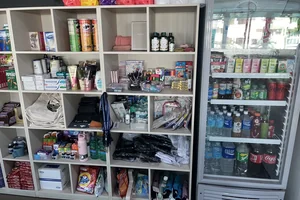 イングリッシュフェラ１の売店の商品棚