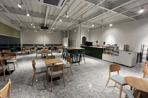 カフェ