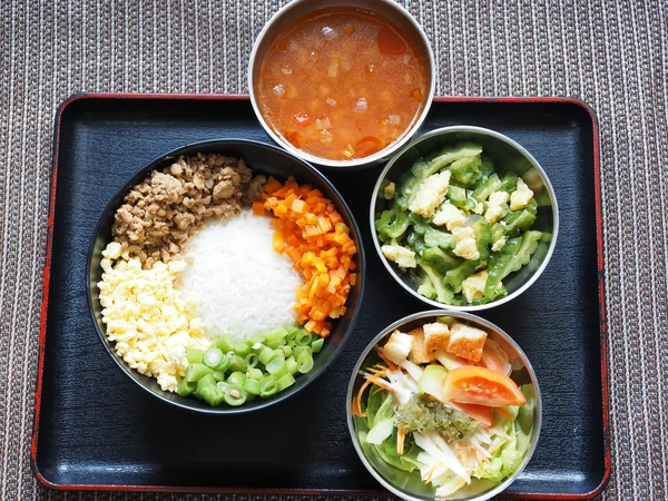 スターゲートの4色丼