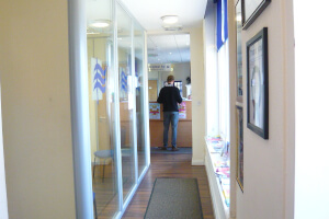 受付前への廊下