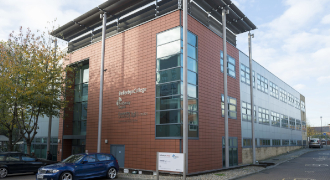 エンバシーイングリッシュロンドンの学校情報