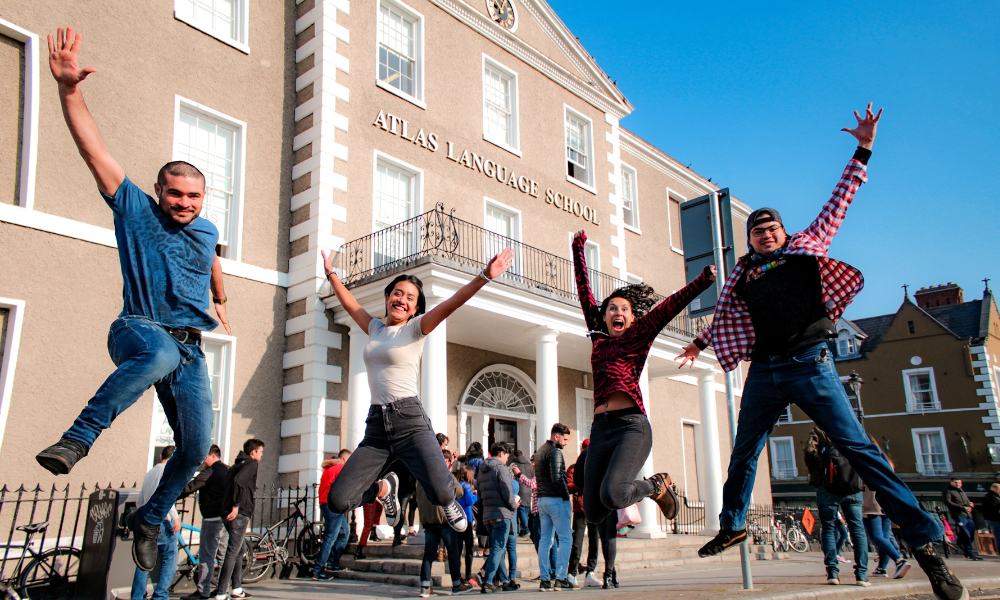 アイルランドの仕事探しに強い！アトラス・ランゲージスクール「ワーホリスターターパック」