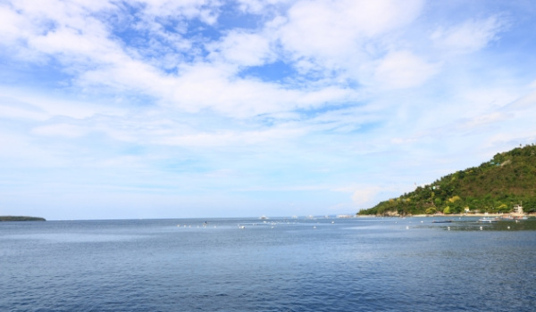 セブ島のビーチと空