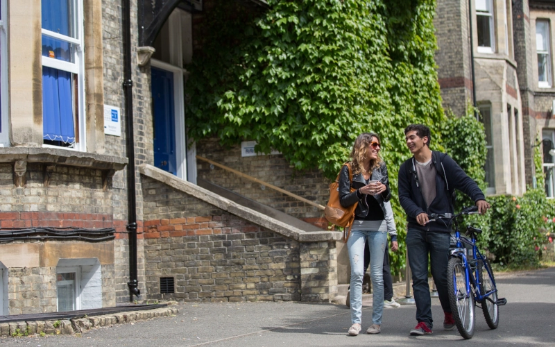 スタジオケンブリッジの外観