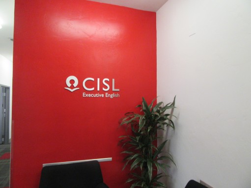 CISLの看板