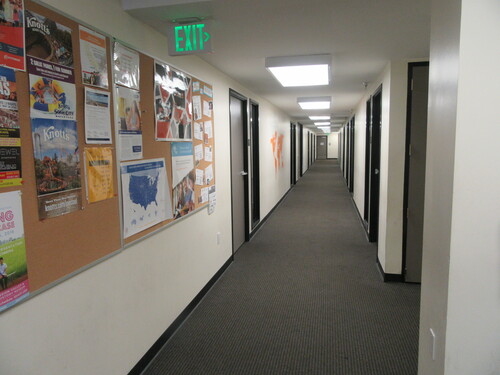 学校のホールウェイでもある廊下